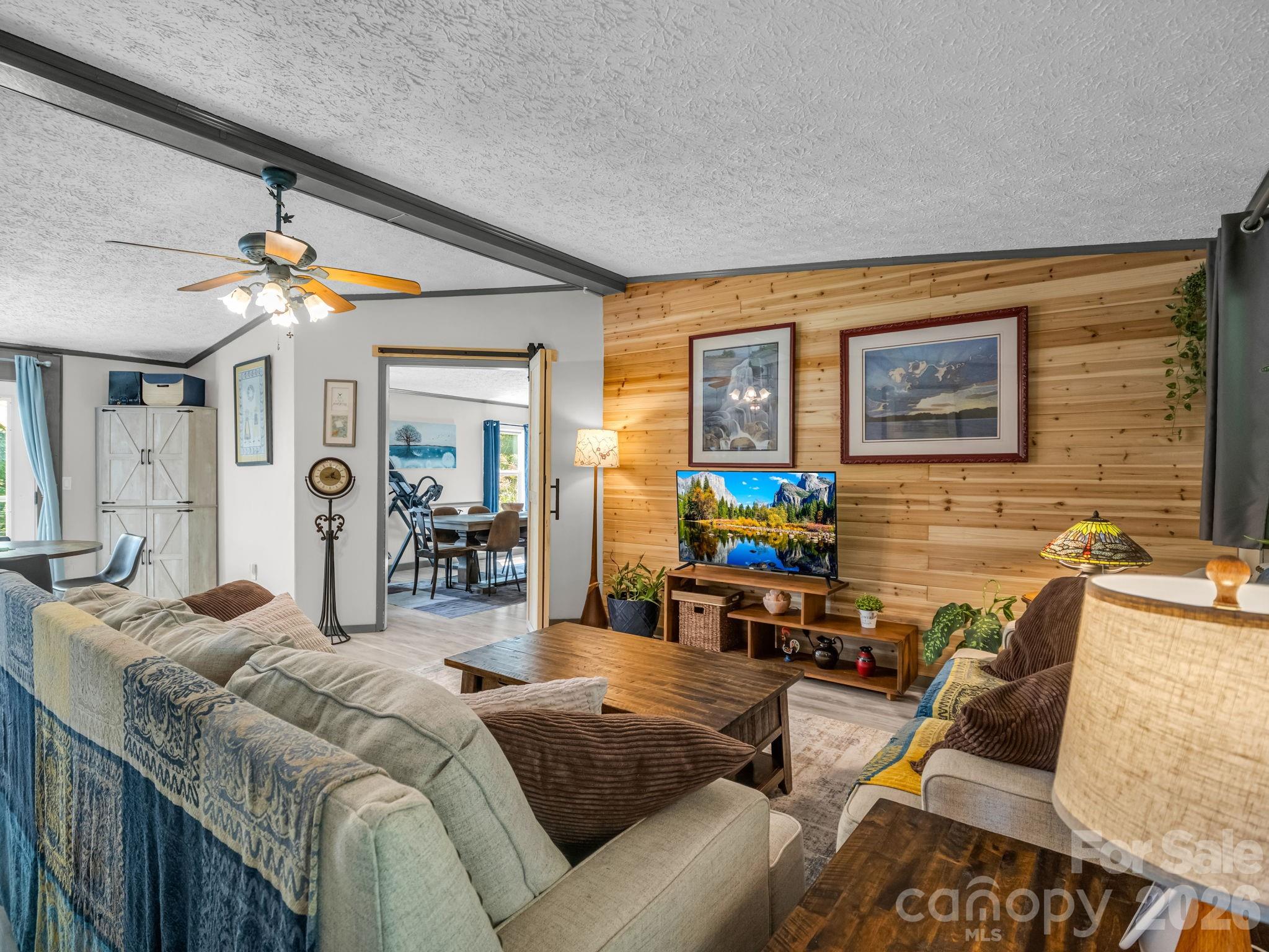 14 Old Possum Holler Road — Hendersonville