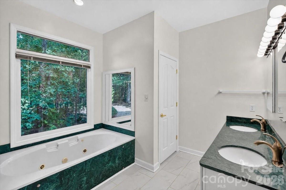 4737 Myers Lane — Harrisburg