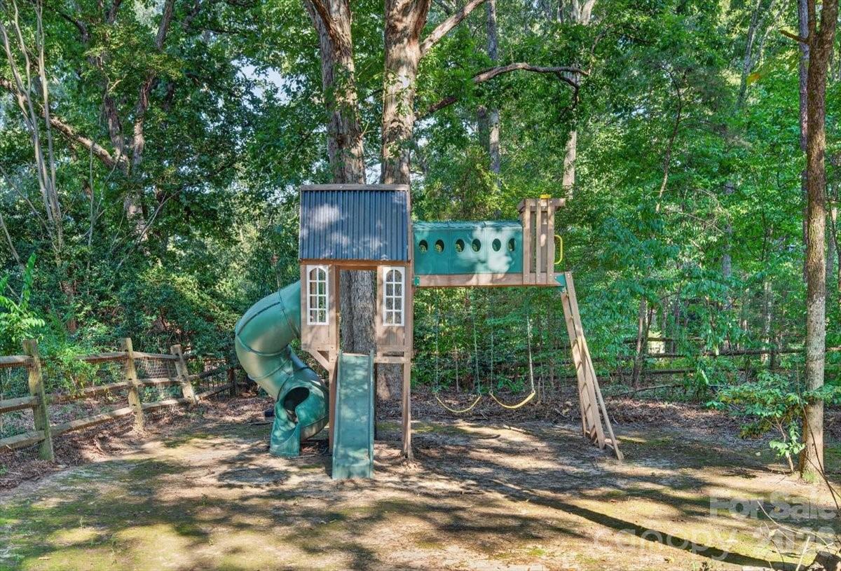 4737 Myers Lane — Harrisburg