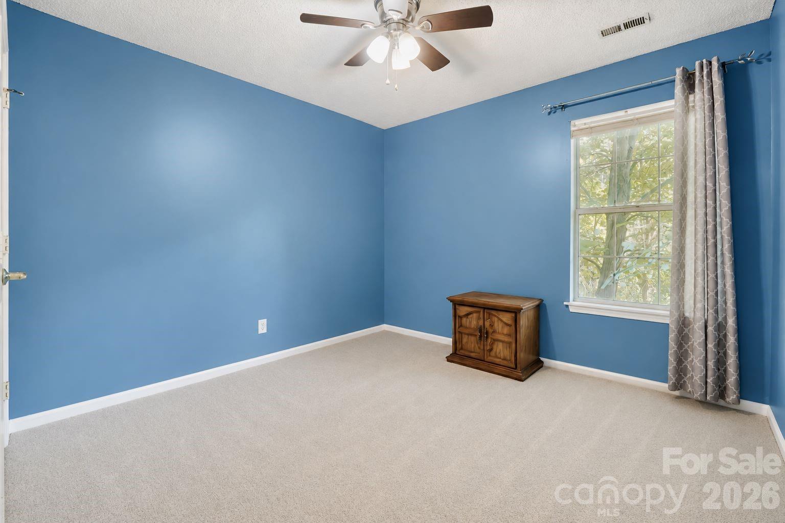 4736 Kirkgard Trail — Charlotte