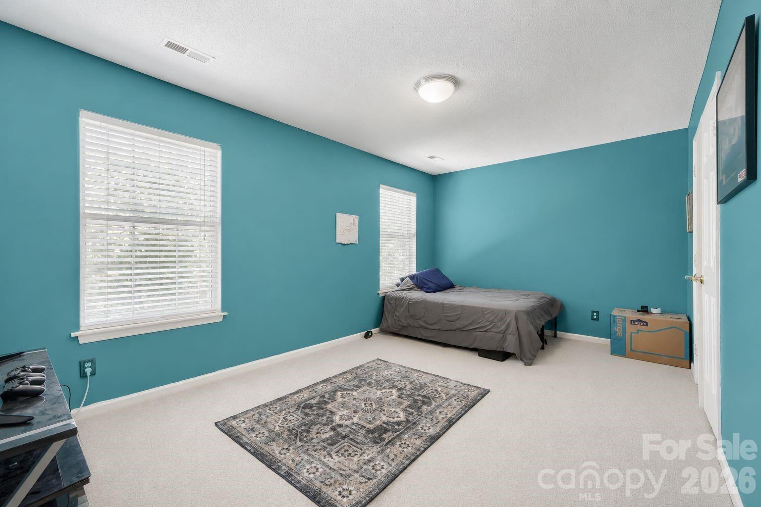 4736 Kirkgard Trail — Charlotte