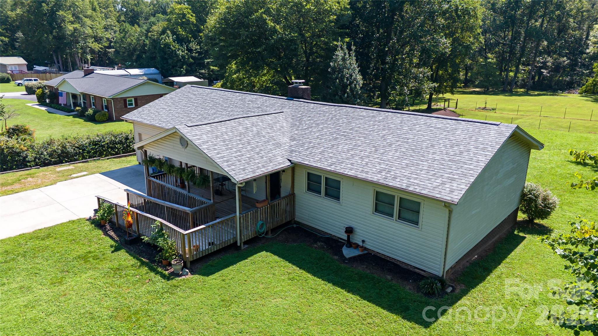 1292 Creekwood Drive — Morganton