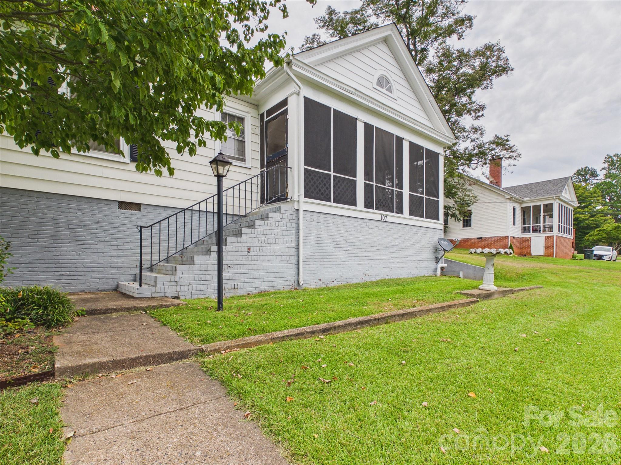 107 Mimosa Avenue — Rhodhiss