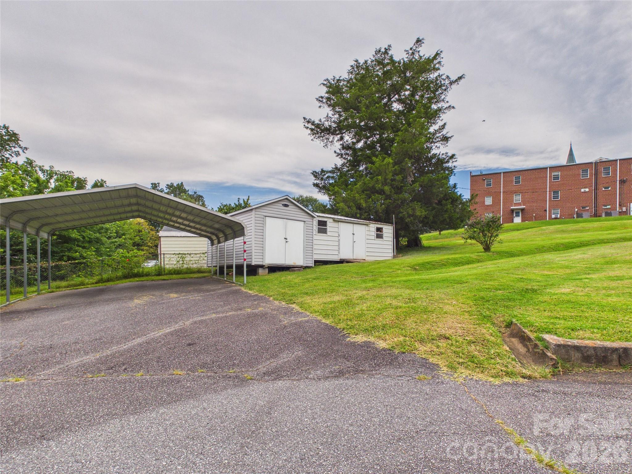 107 Mimosa Avenue — Rhodhiss