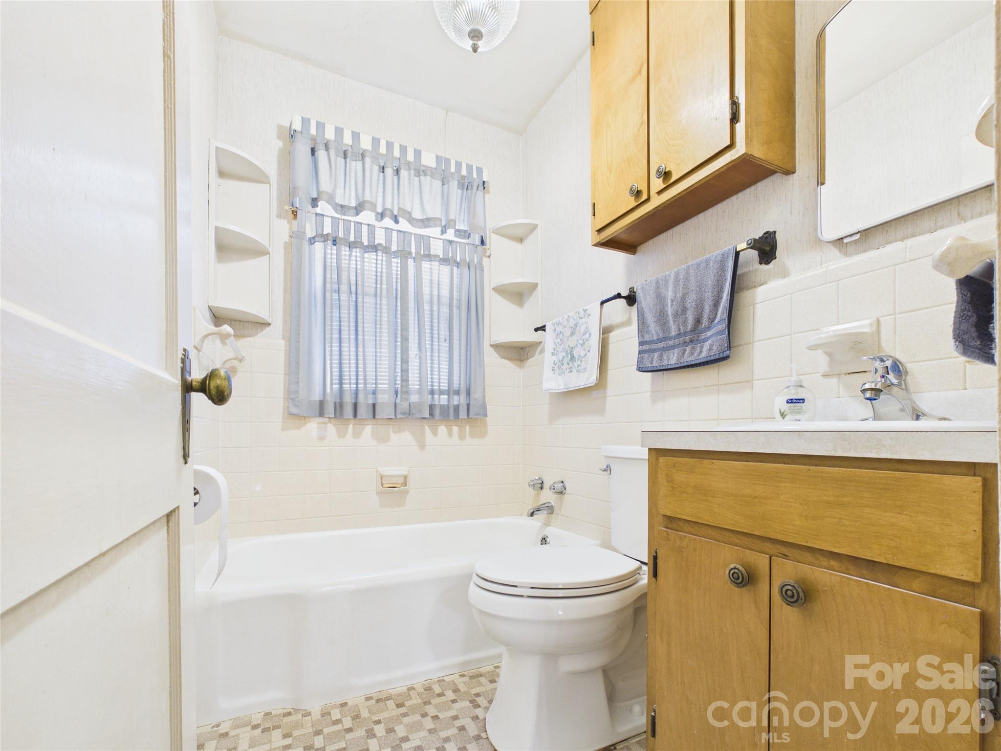 107 Mimosa Avenue — Rhodhiss