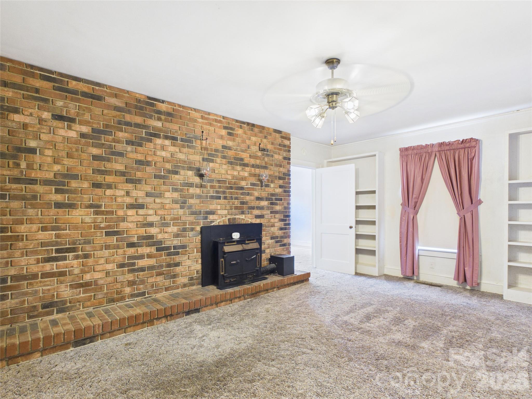 107 Mimosa Avenue — Rhodhiss