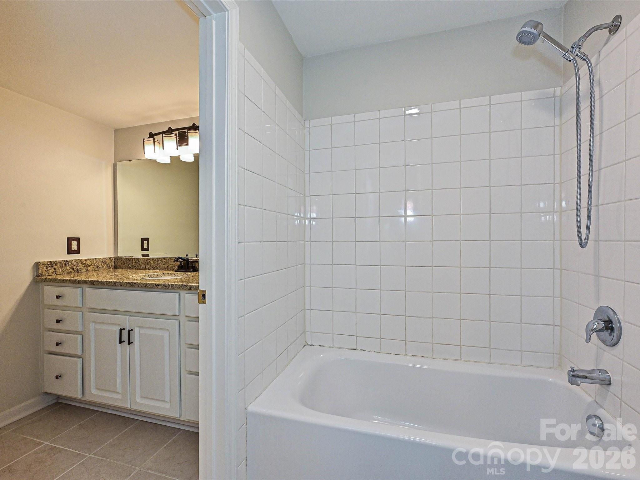 3520 Colony Road #C — Charlotte