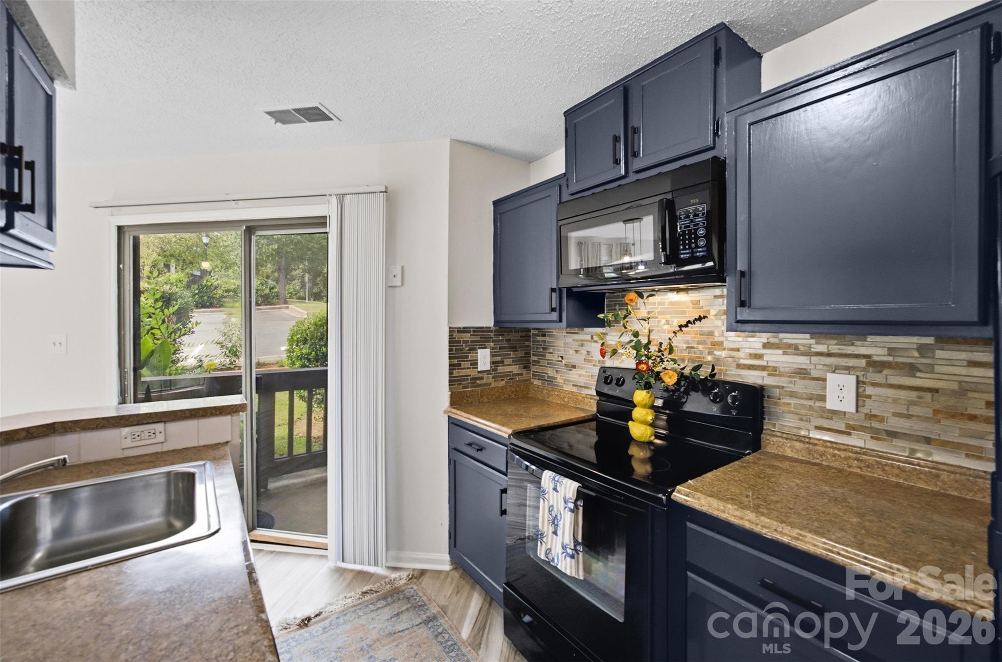 8157 Cedar Glen Drive — Charlotte
