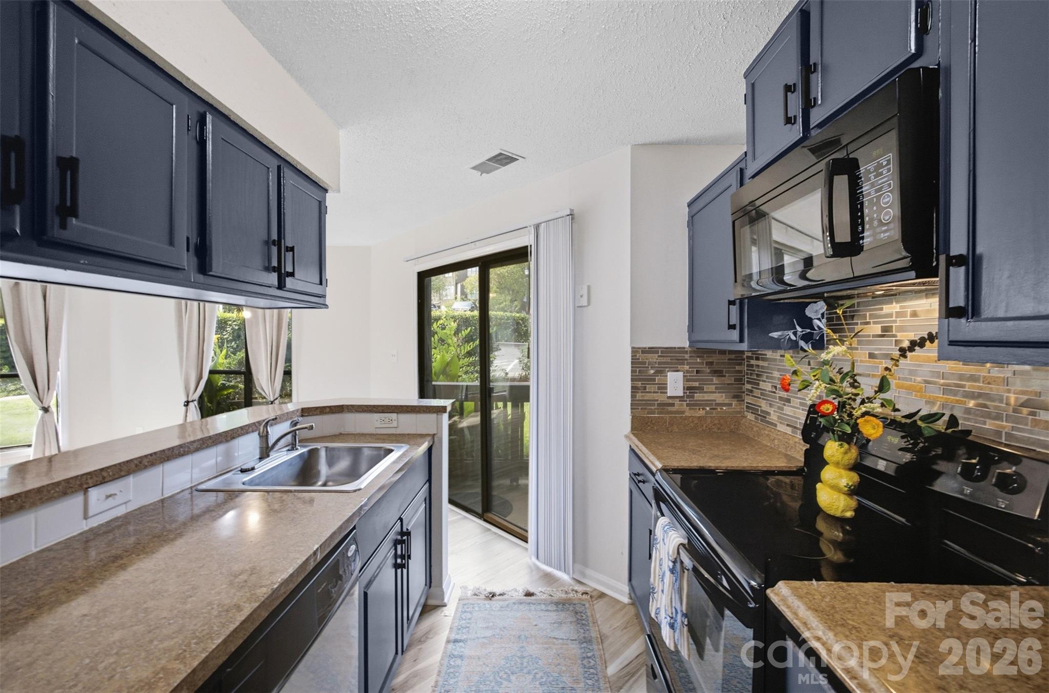 8157 Cedar Glen Drive — Charlotte