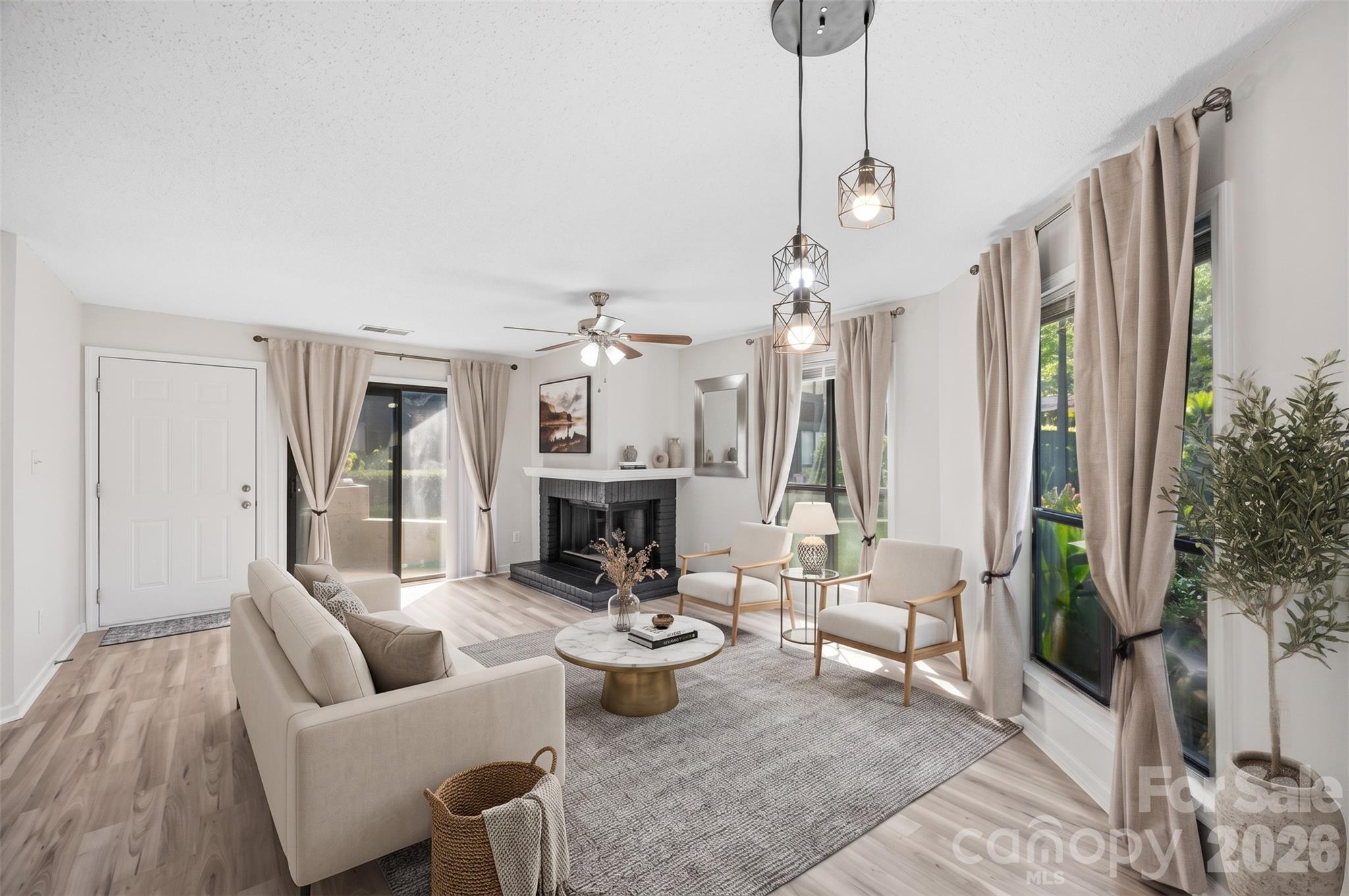 8157 Cedar Glen Drive — Charlotte