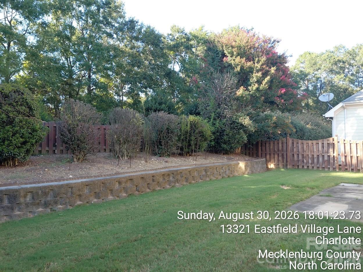 13321 Eastfield Village Lane — Charlotte
