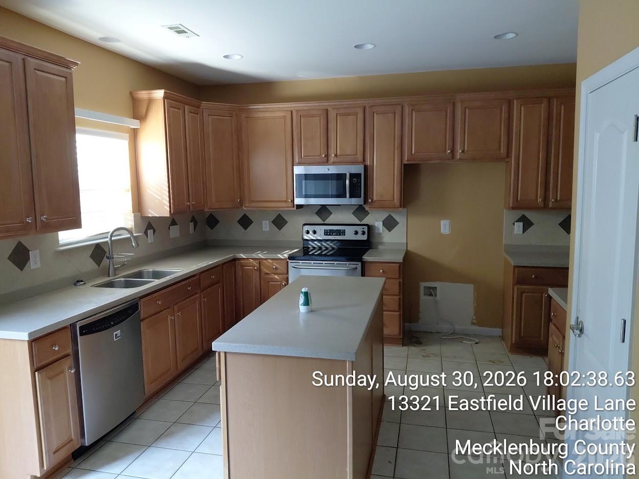13321 Eastfield Village Lane — Charlotte