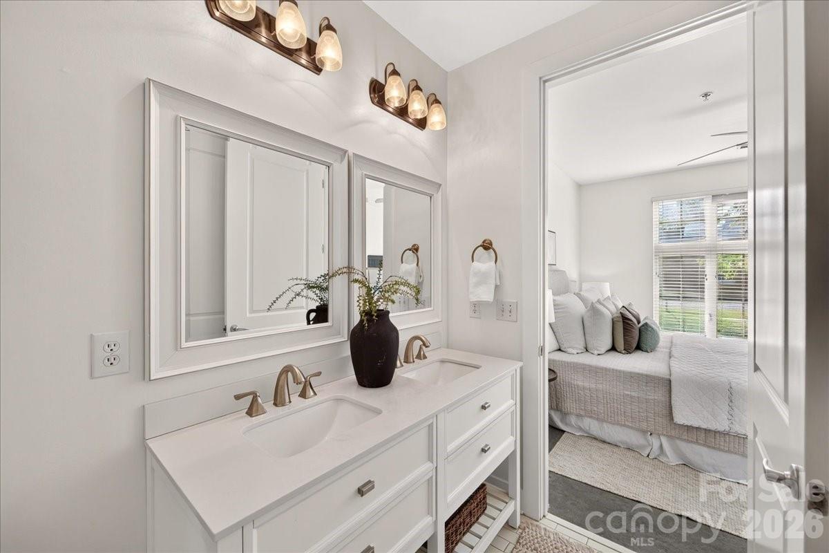 1101 W 1st Street — Charlotte
