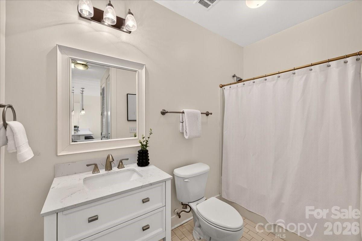 1101 W 1st Street — Charlotte