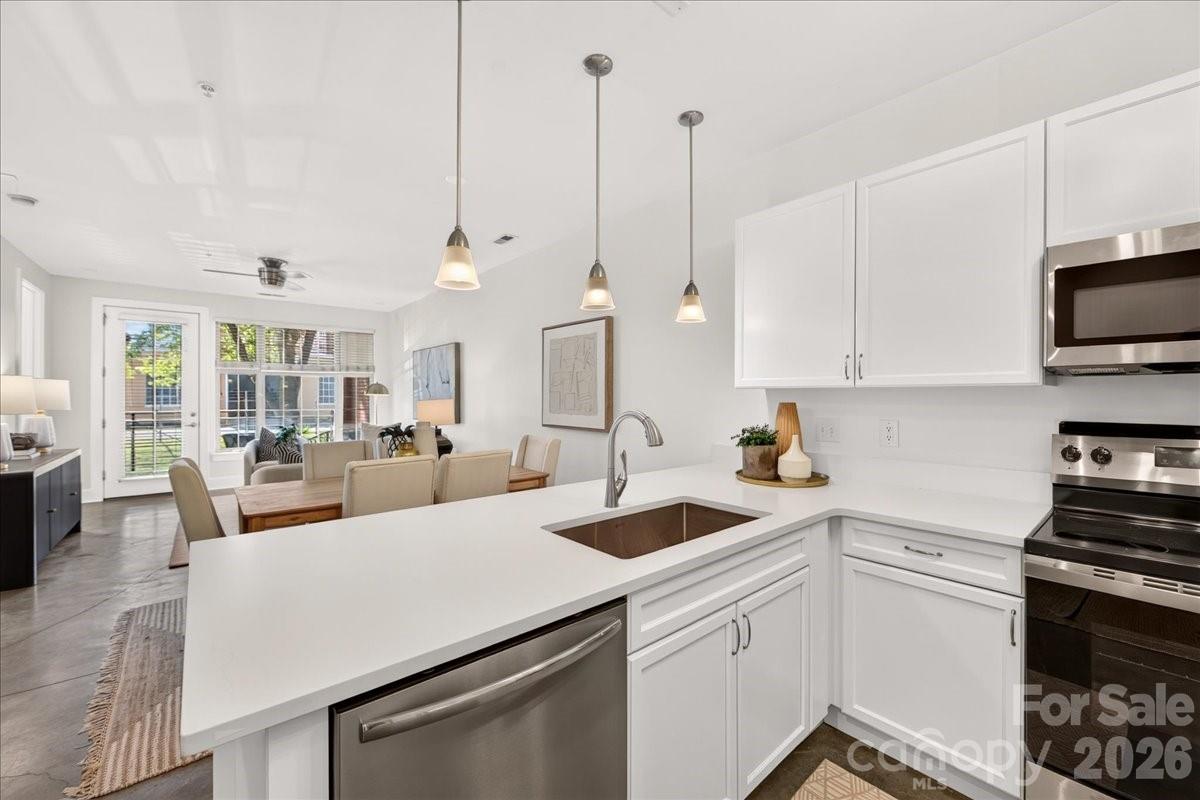 1101 W 1st Street — Charlotte