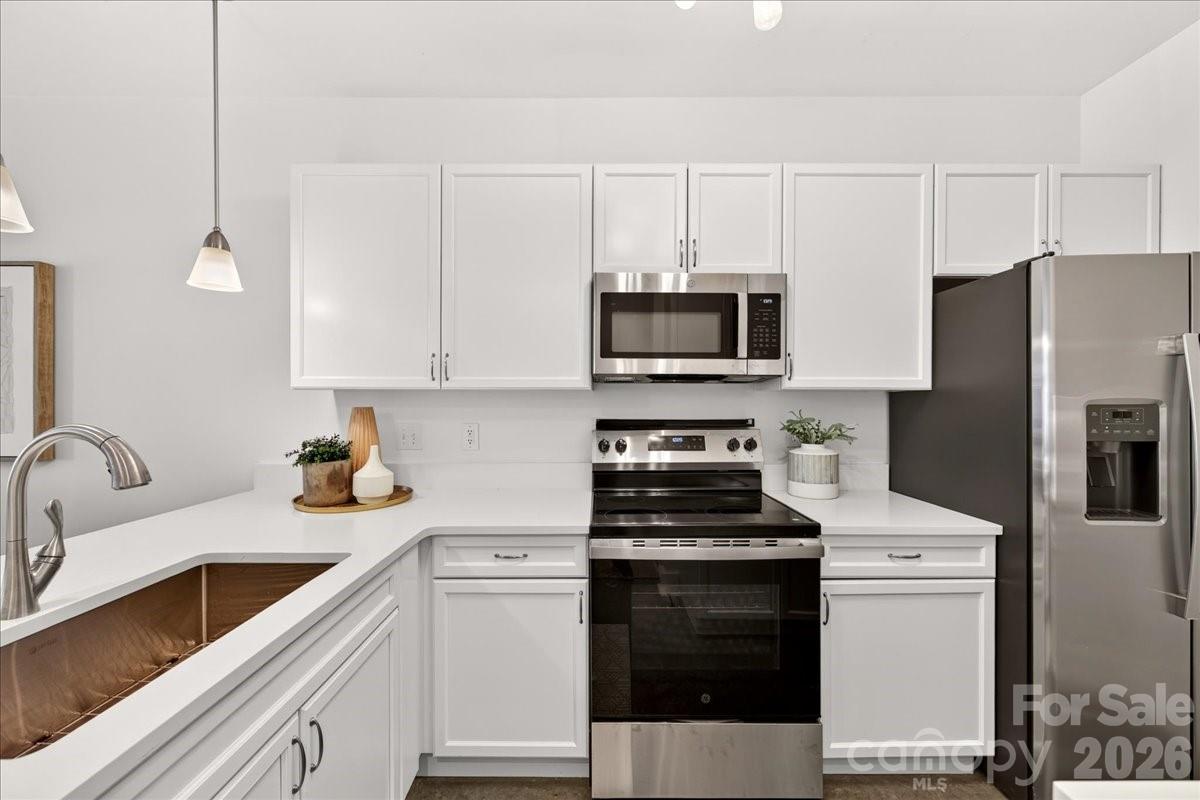 1101 W 1st Street — Charlotte