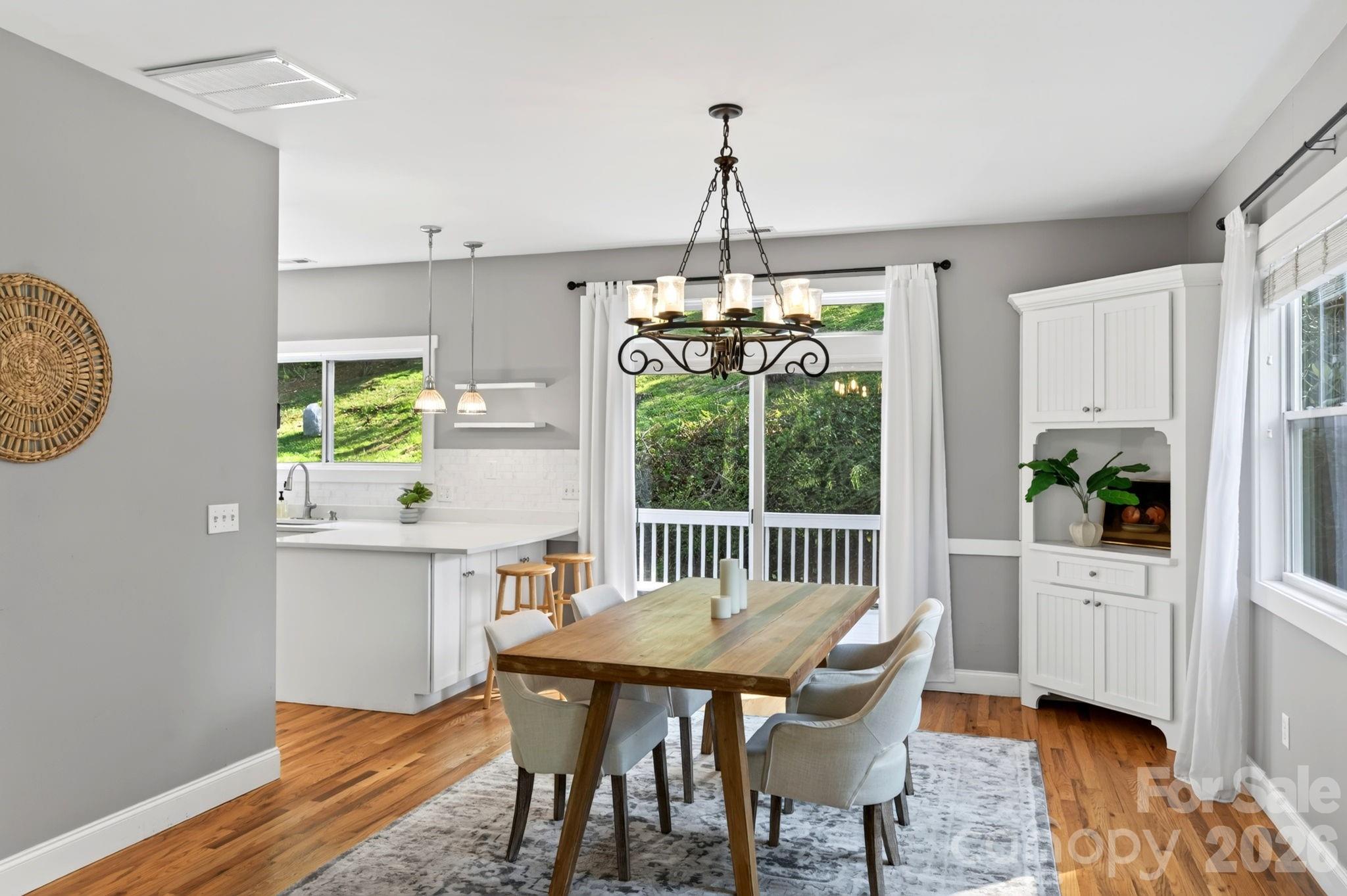 26 Macdougall Lane — Weaverville