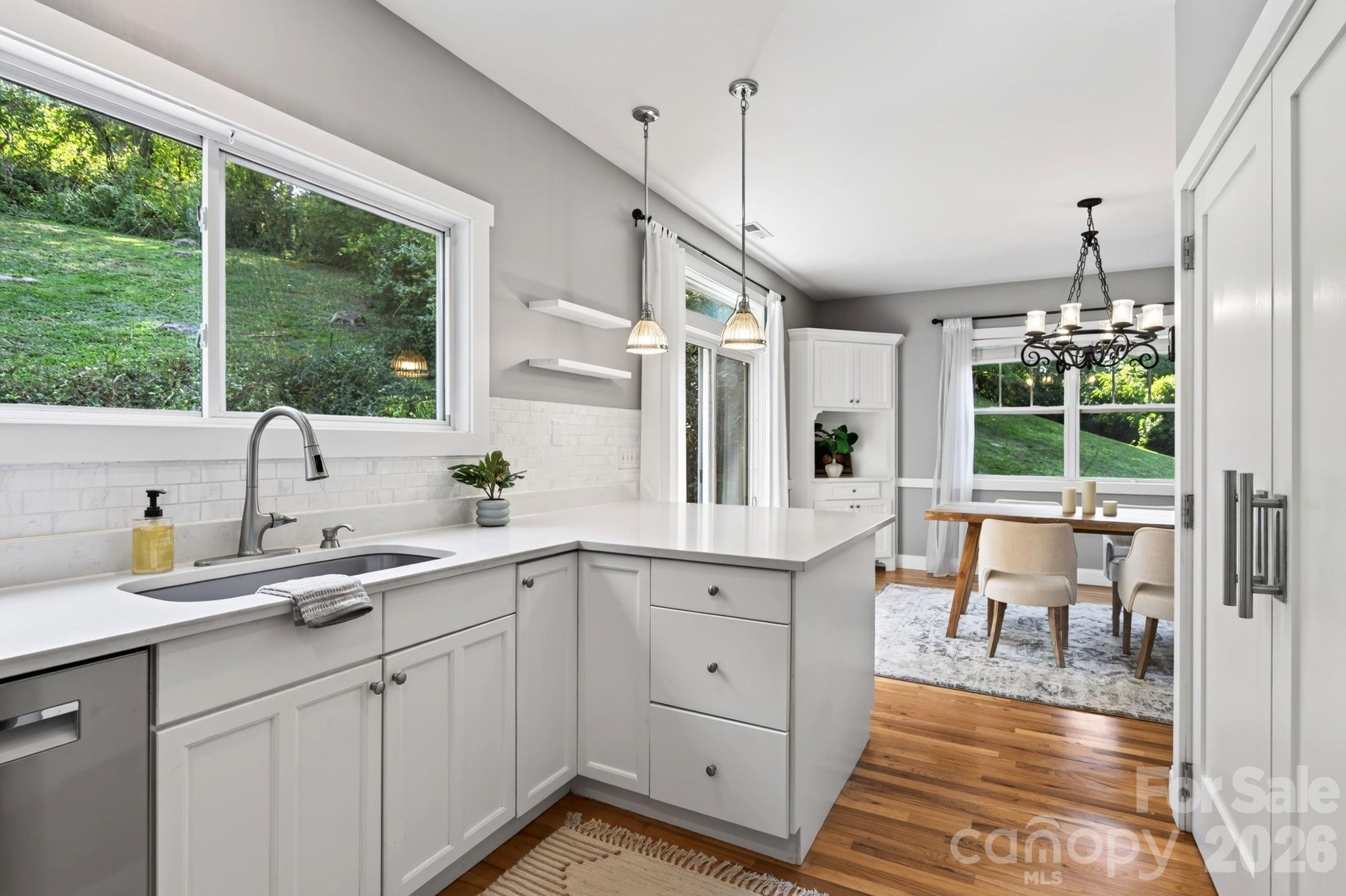 26 Macdougall Lane — Weaverville