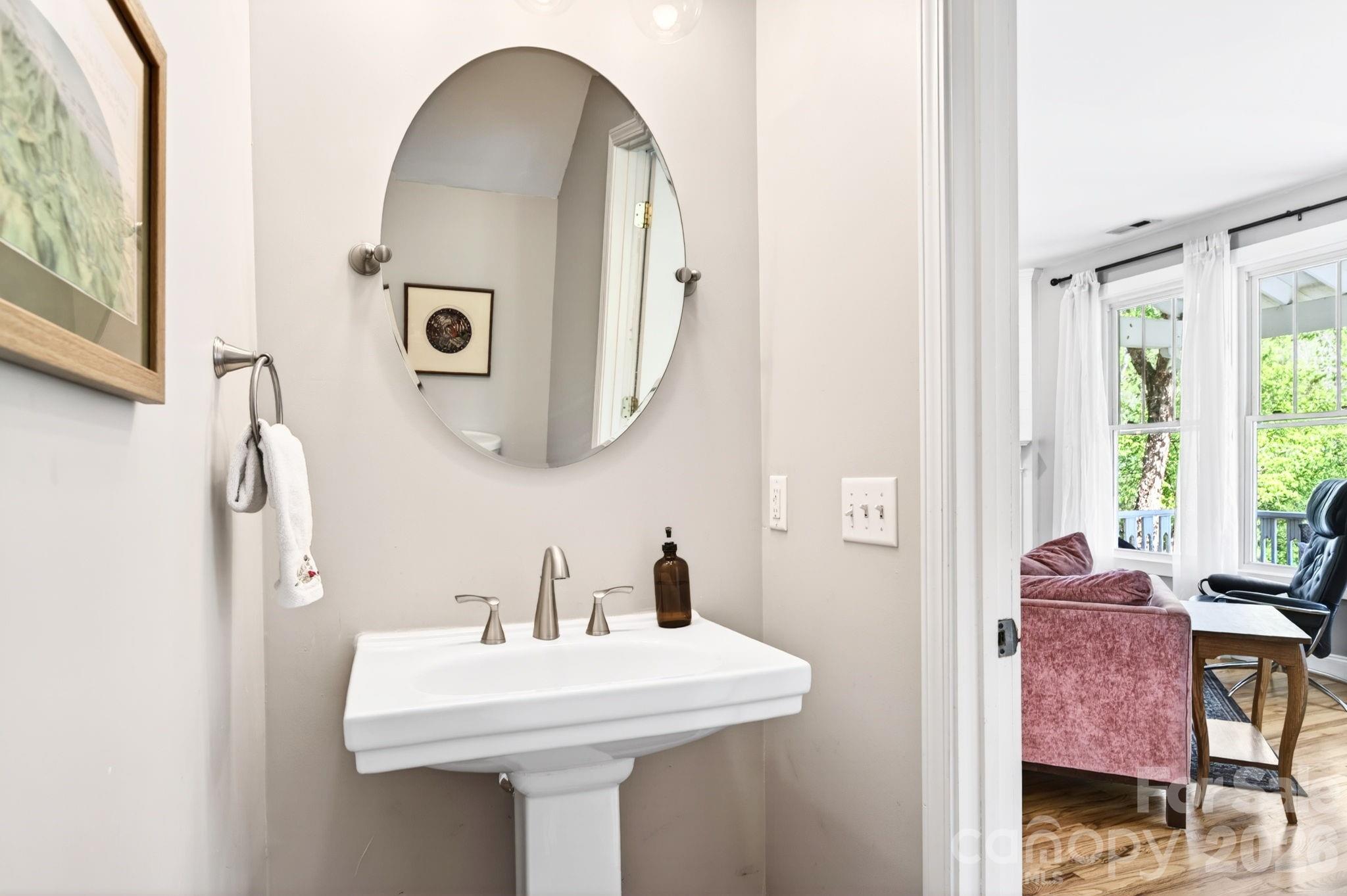 26 Macdougall Lane — Weaverville
