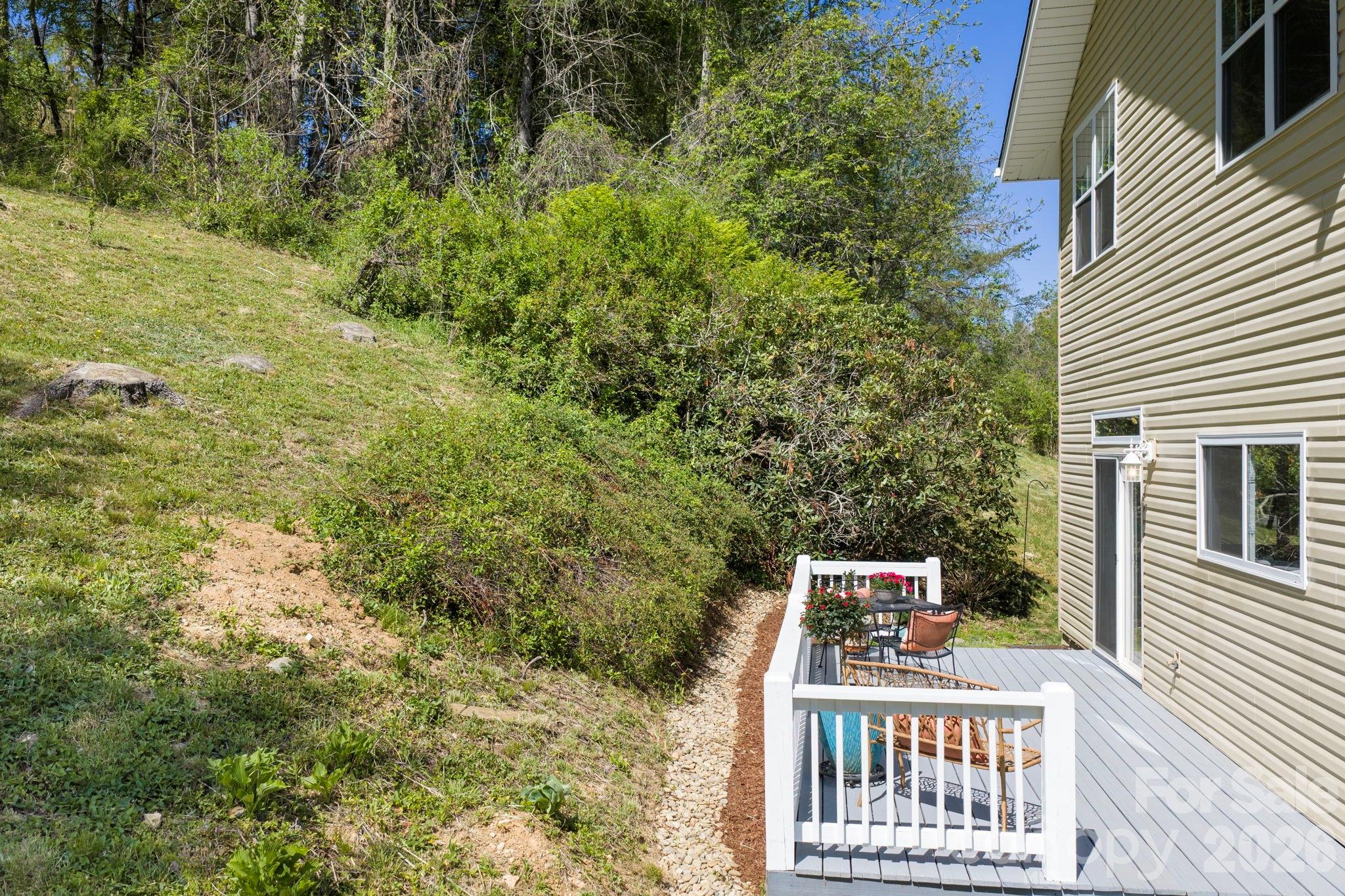 26 Macdougall Lane — Weaverville