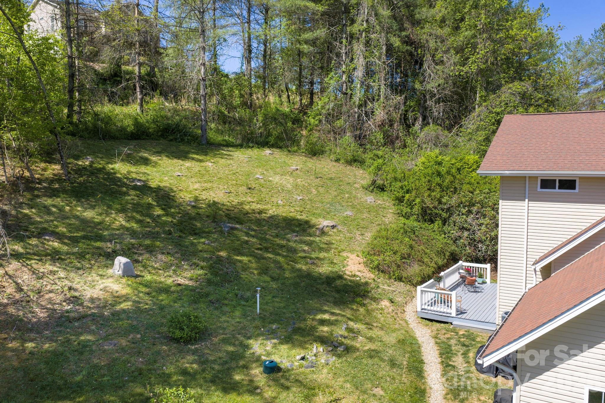 26 Macdougall Lane — Weaverville