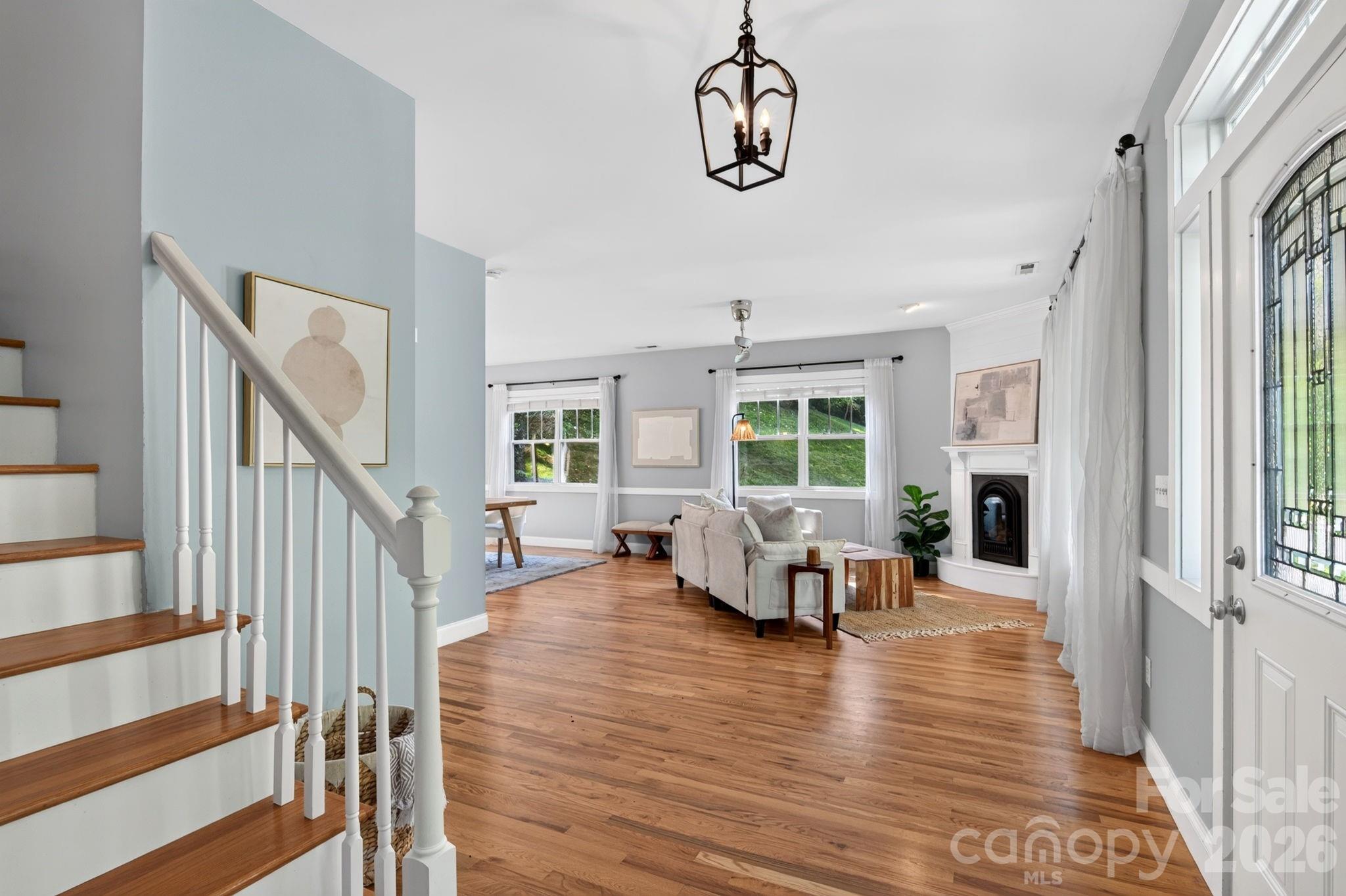 26 Macdougall Lane — Weaverville