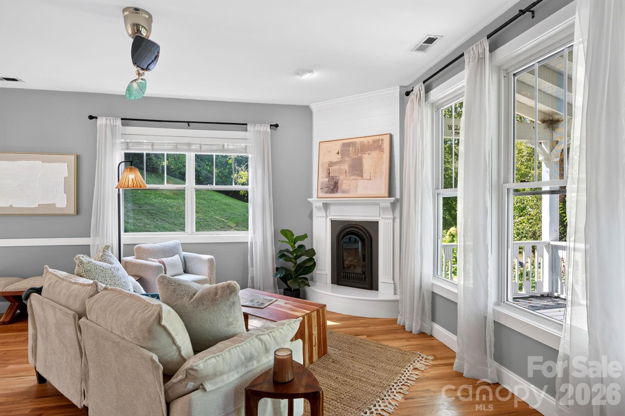 26 Macdougall Lane — Weaverville