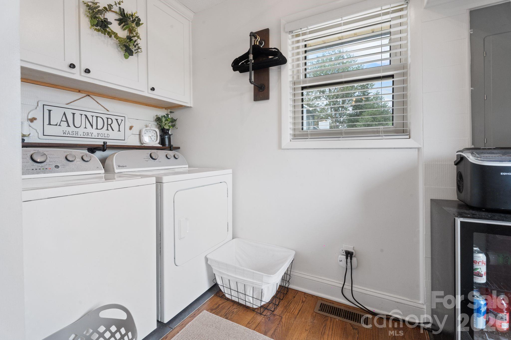 5000 Forest Ridge Drive — Hickory