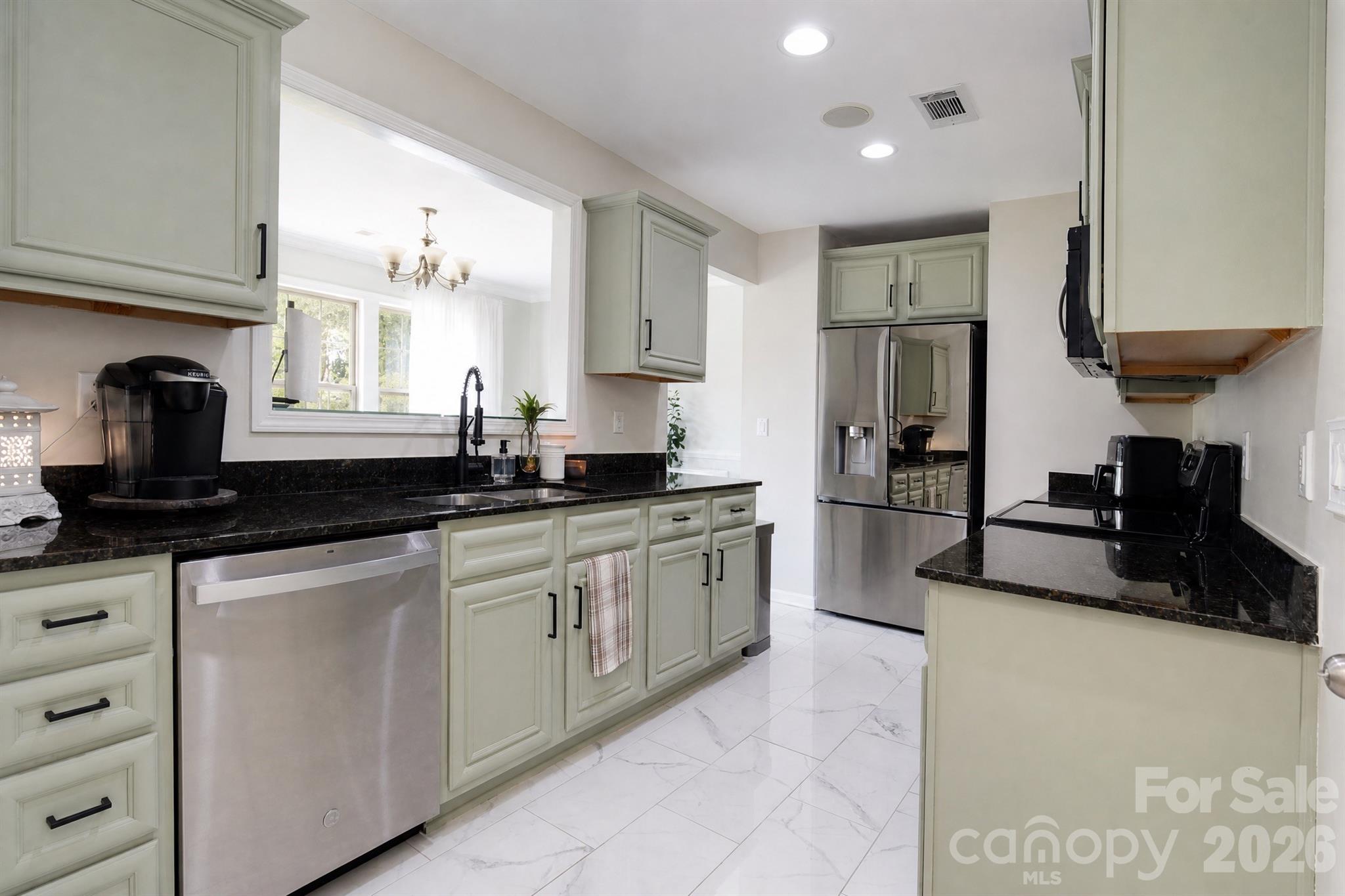 612 Colony Lakes Drive — Lexington