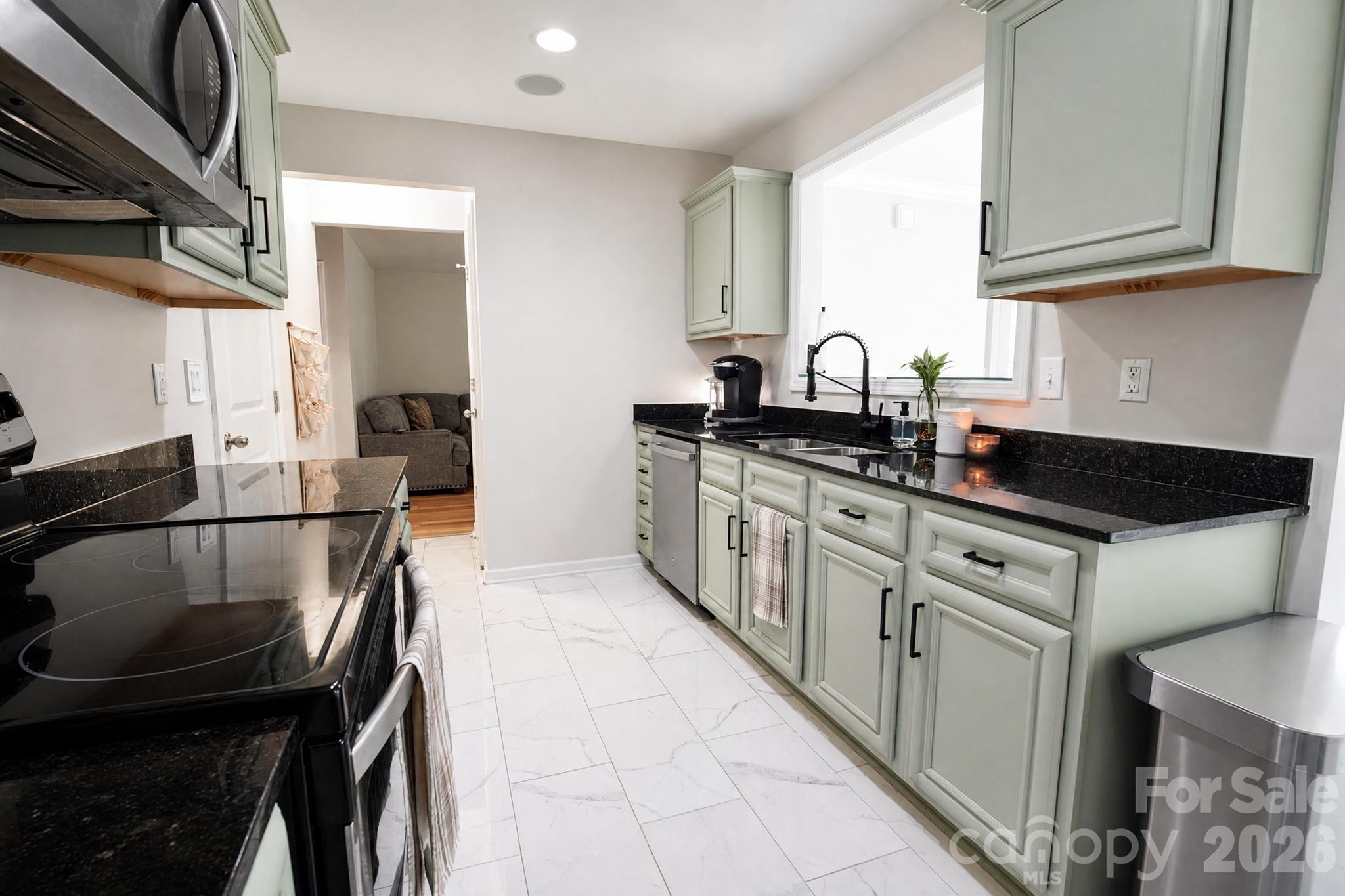 612 Colony Lakes Drive — Lexington