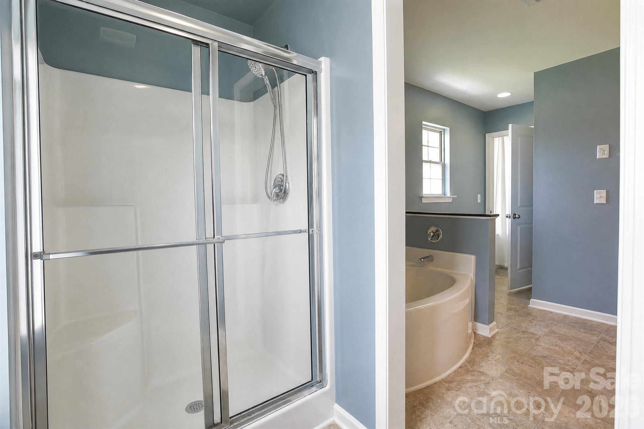 612 Colony Lakes Drive — Lexington