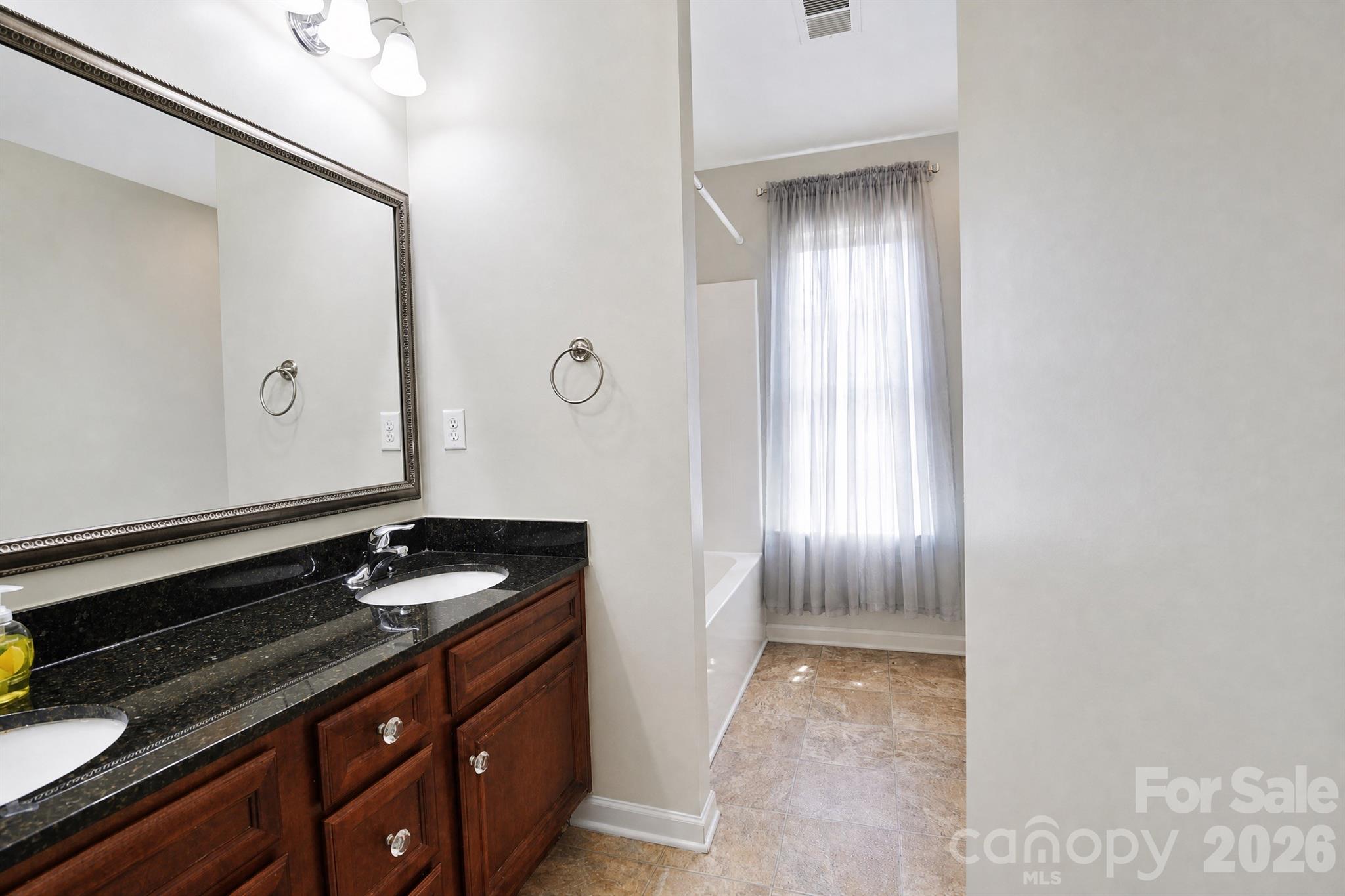 612 Colony Lakes Drive — Lexington