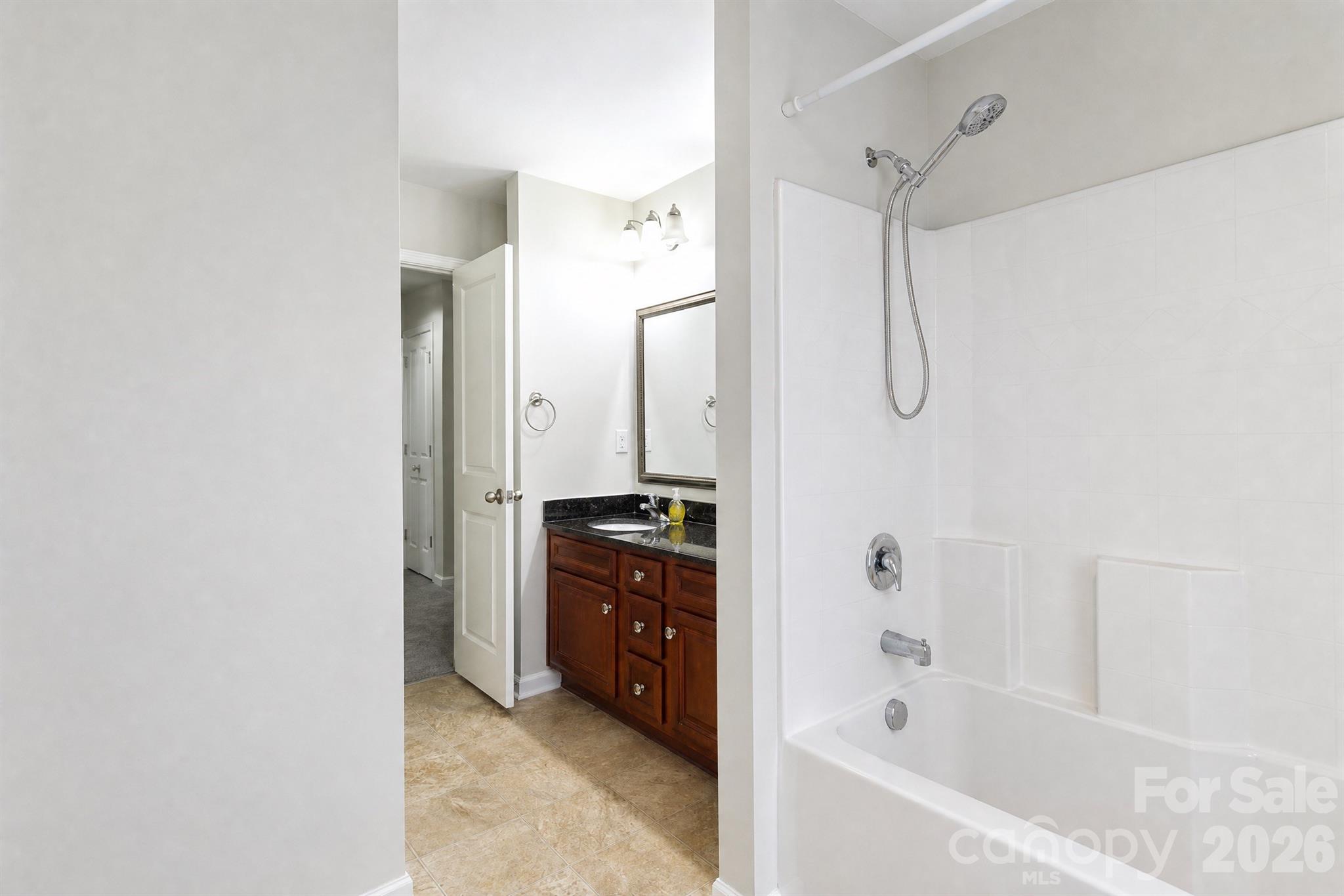 612 Colony Lakes Drive — Lexington