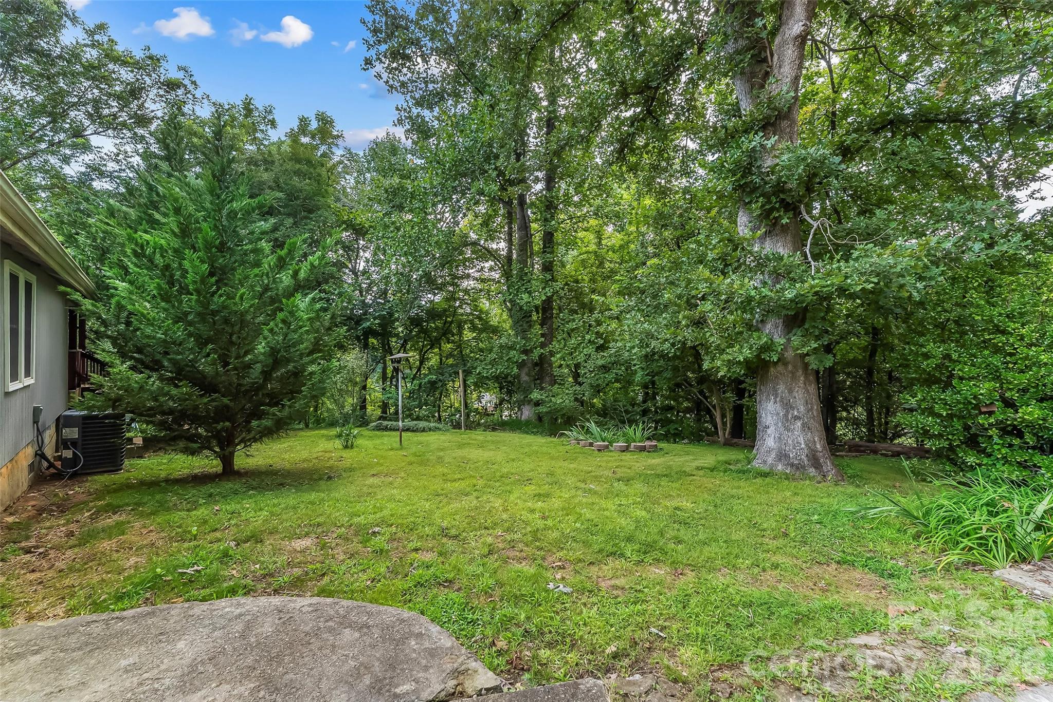230 JOHNSON HOLLOW Road W — Marion