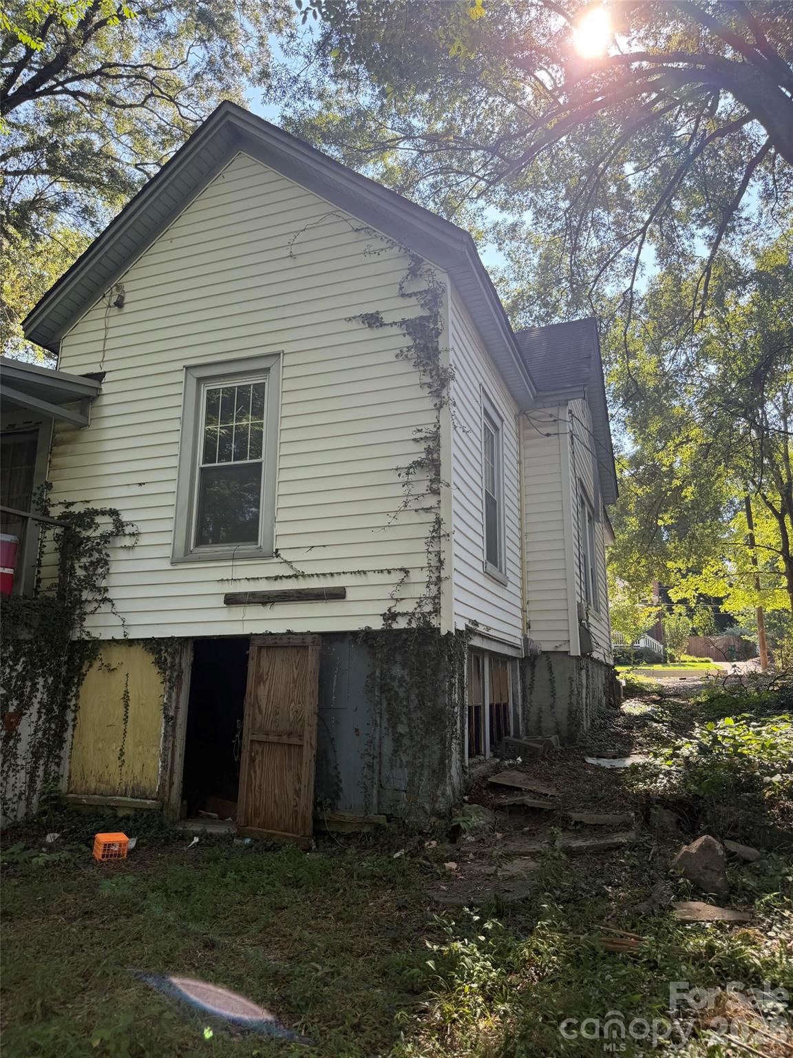 1823 Seigle Avenue — Charlotte