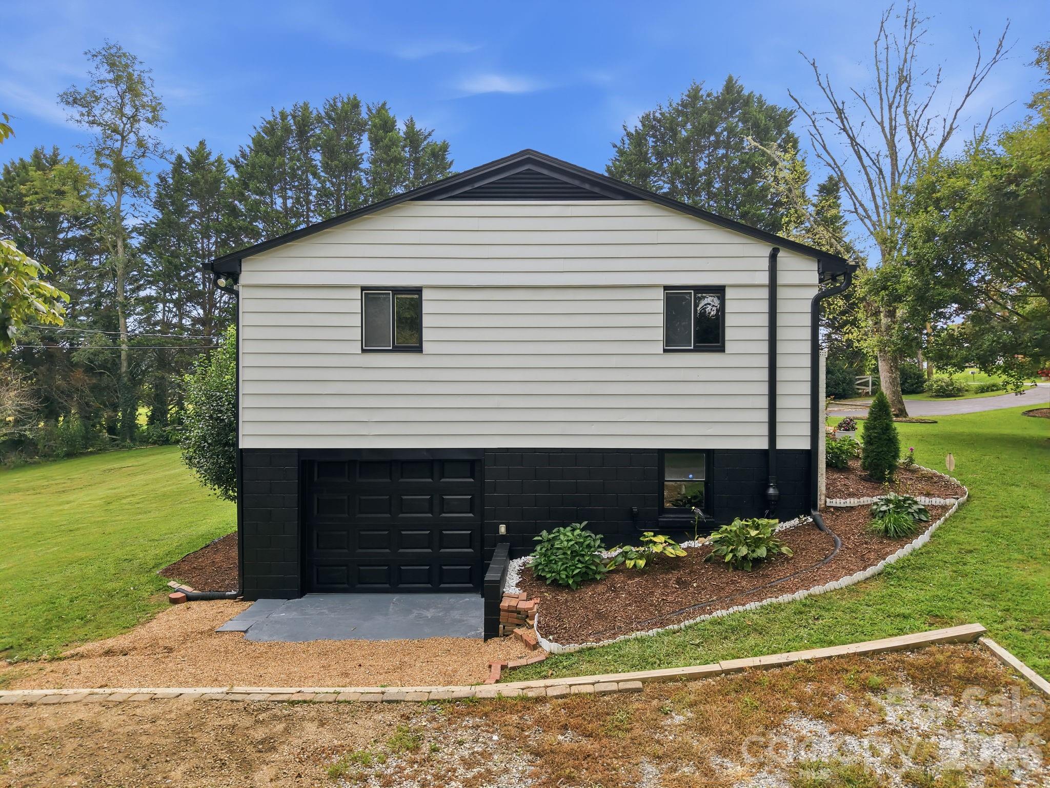 364 Pace Road — Hendersonville