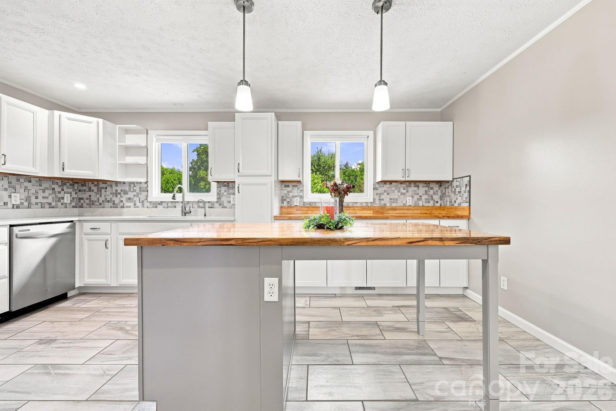 364 Pace Road — Hendersonville