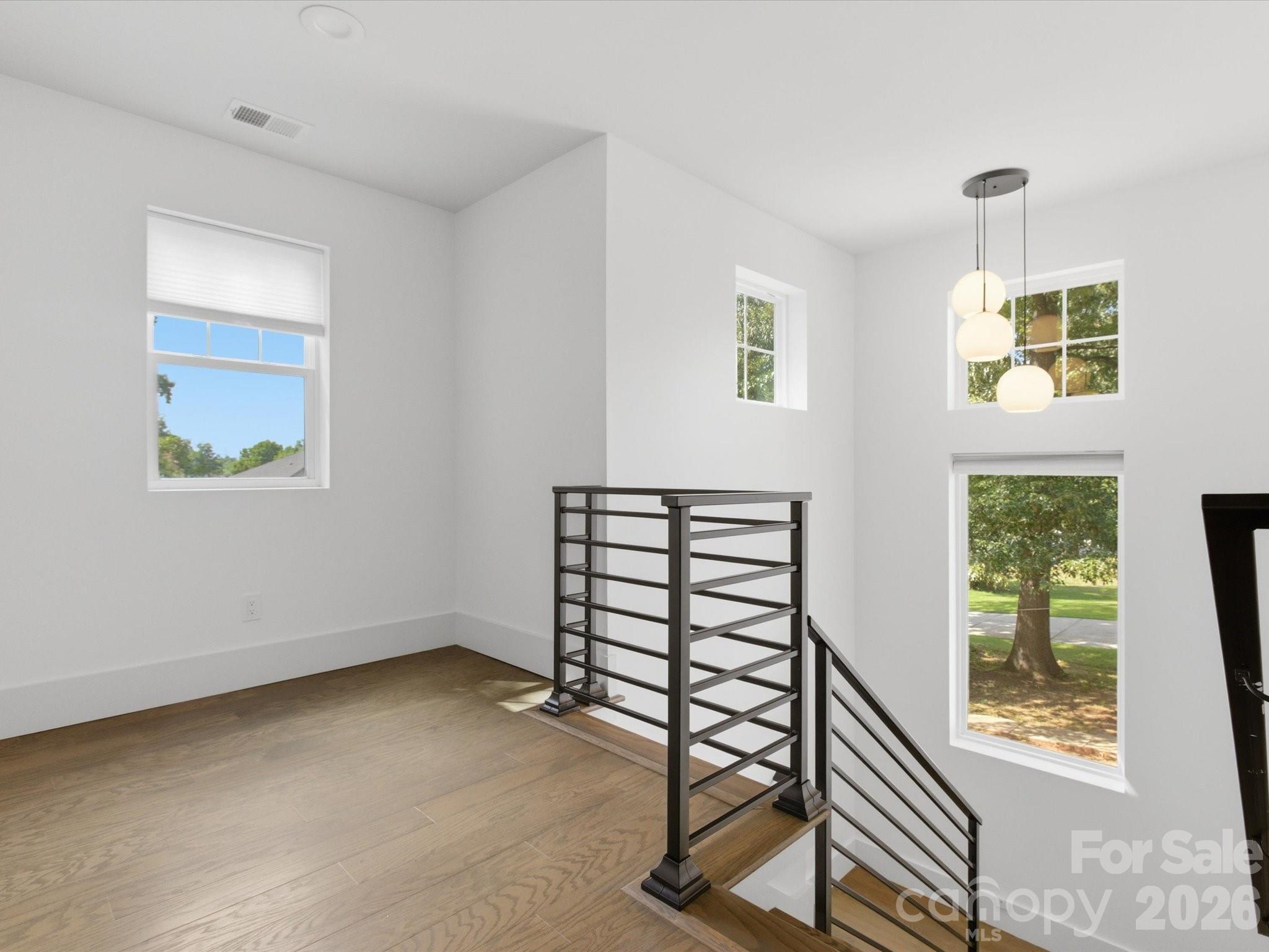 129 S Gardner Avenue — Charlotte