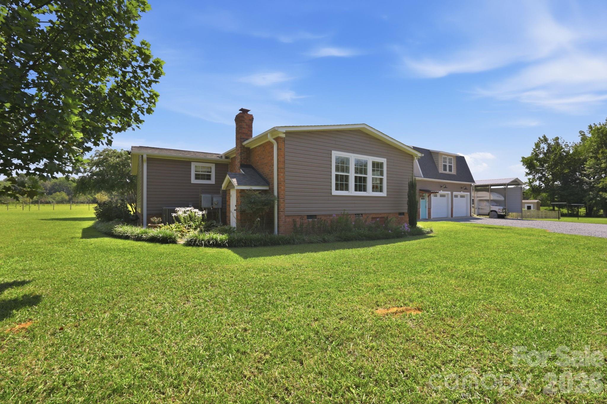 670 & 552 Whitley Road — Siler City