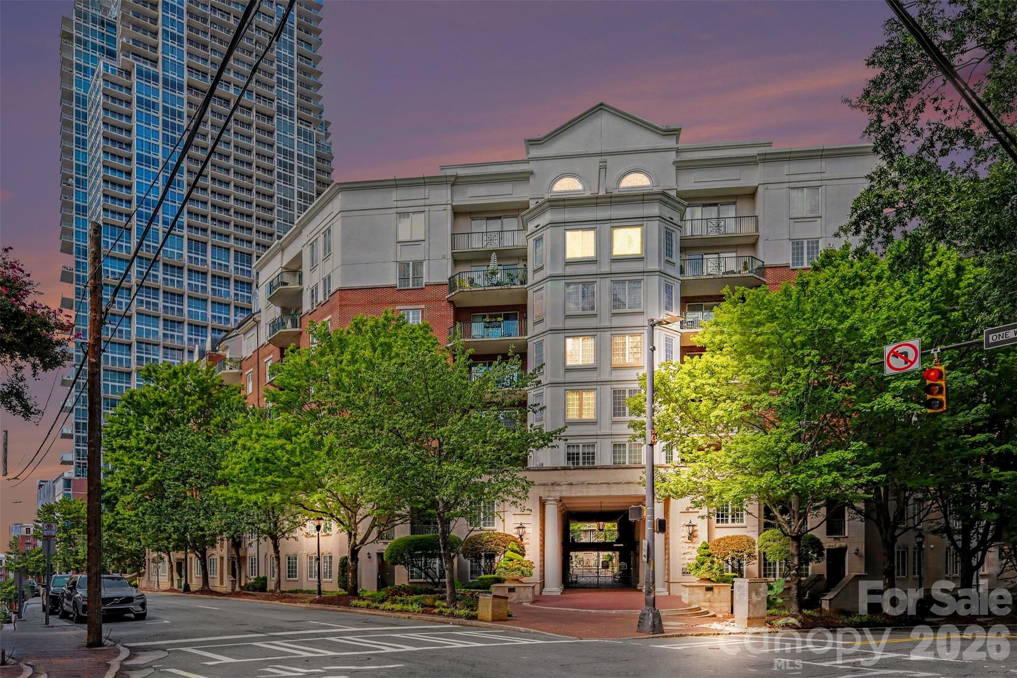 300 W 5th Street #535 — Charlotte