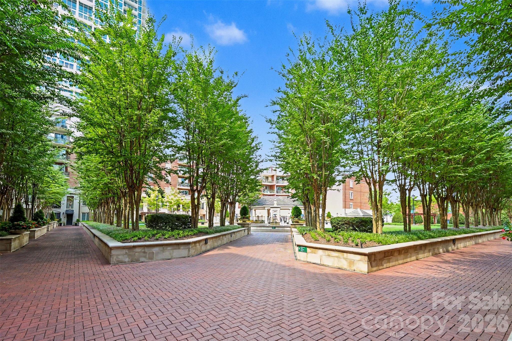 300 W 5th Street #535 — Charlotte