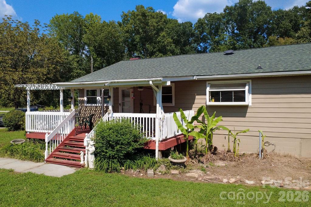 8095 Henry Harris Road — Indian Land
