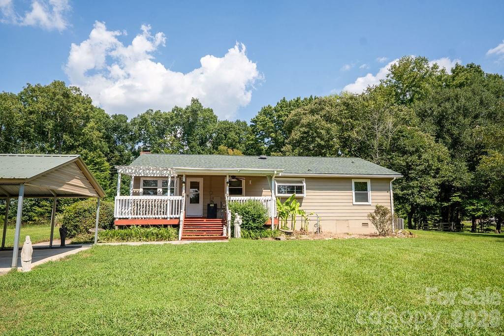 8095 Henry Harris Road — Indian Land
