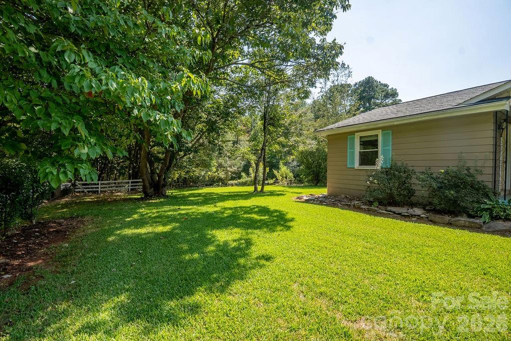 8095 Henry Harris Road — Indian Land