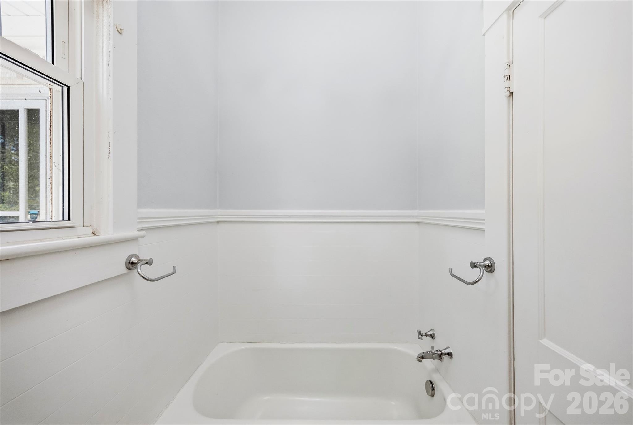 141 E Whitley Street — Norwood