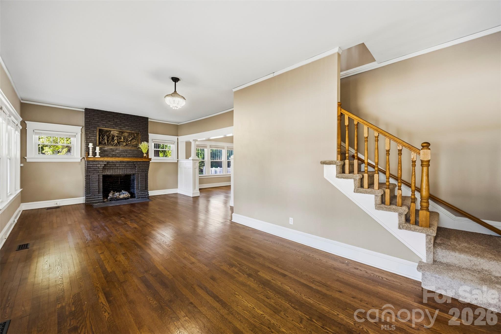 141 E Whitley Street — Norwood
