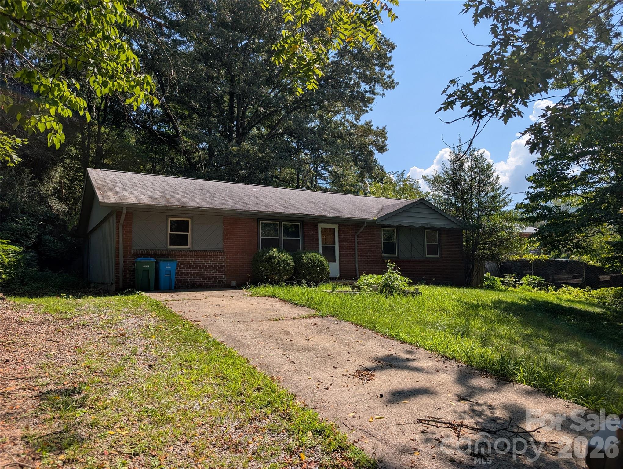 202 Melody Circle — Swannanoa