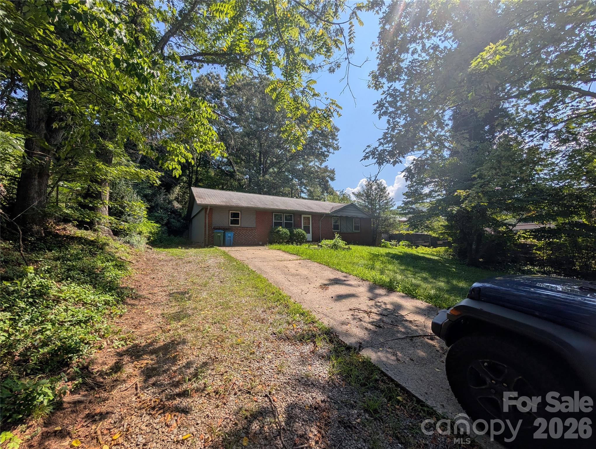 202 Melody Circle — Swannanoa