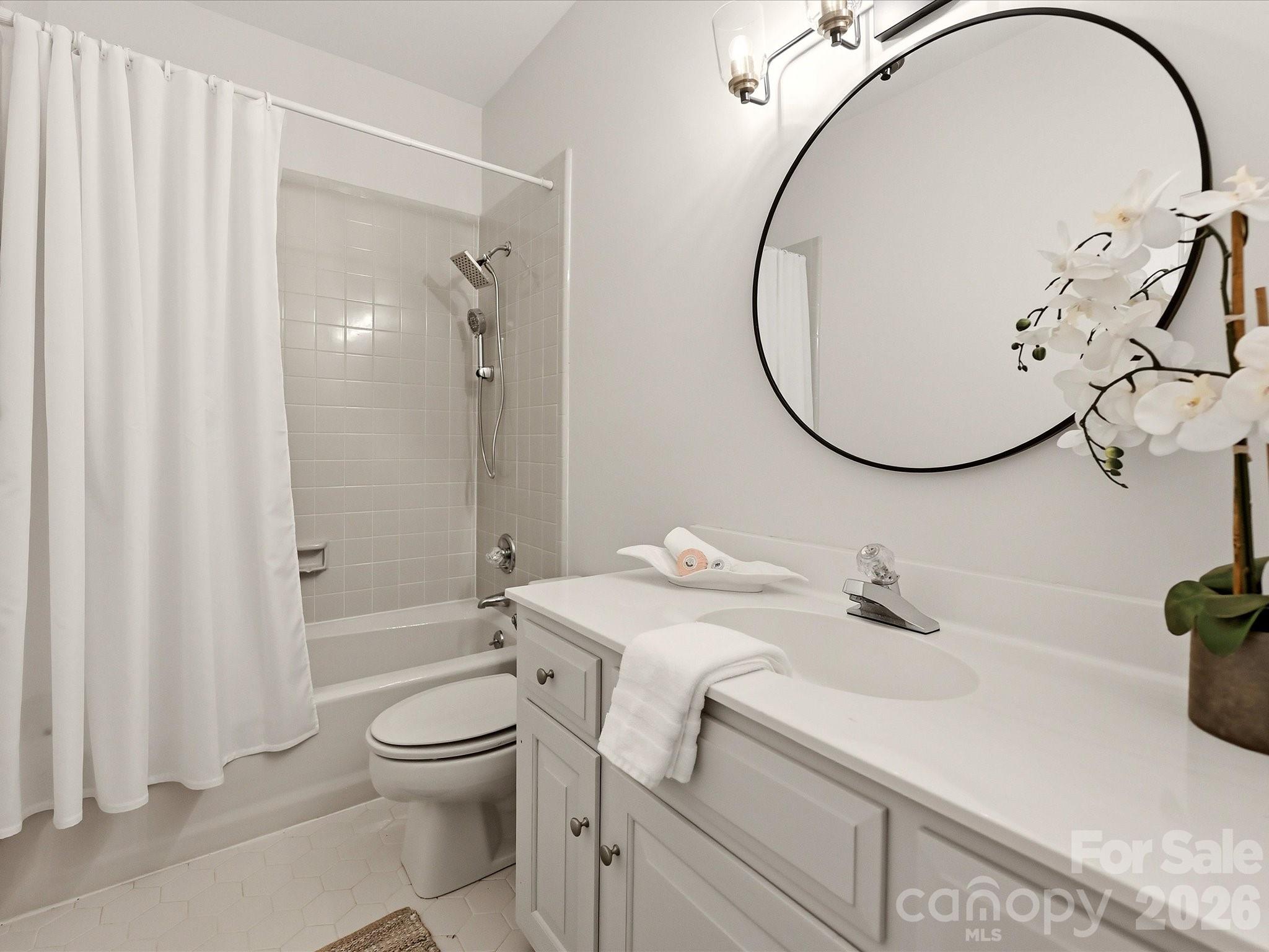 7019 Whitemarsh Court — Charlotte