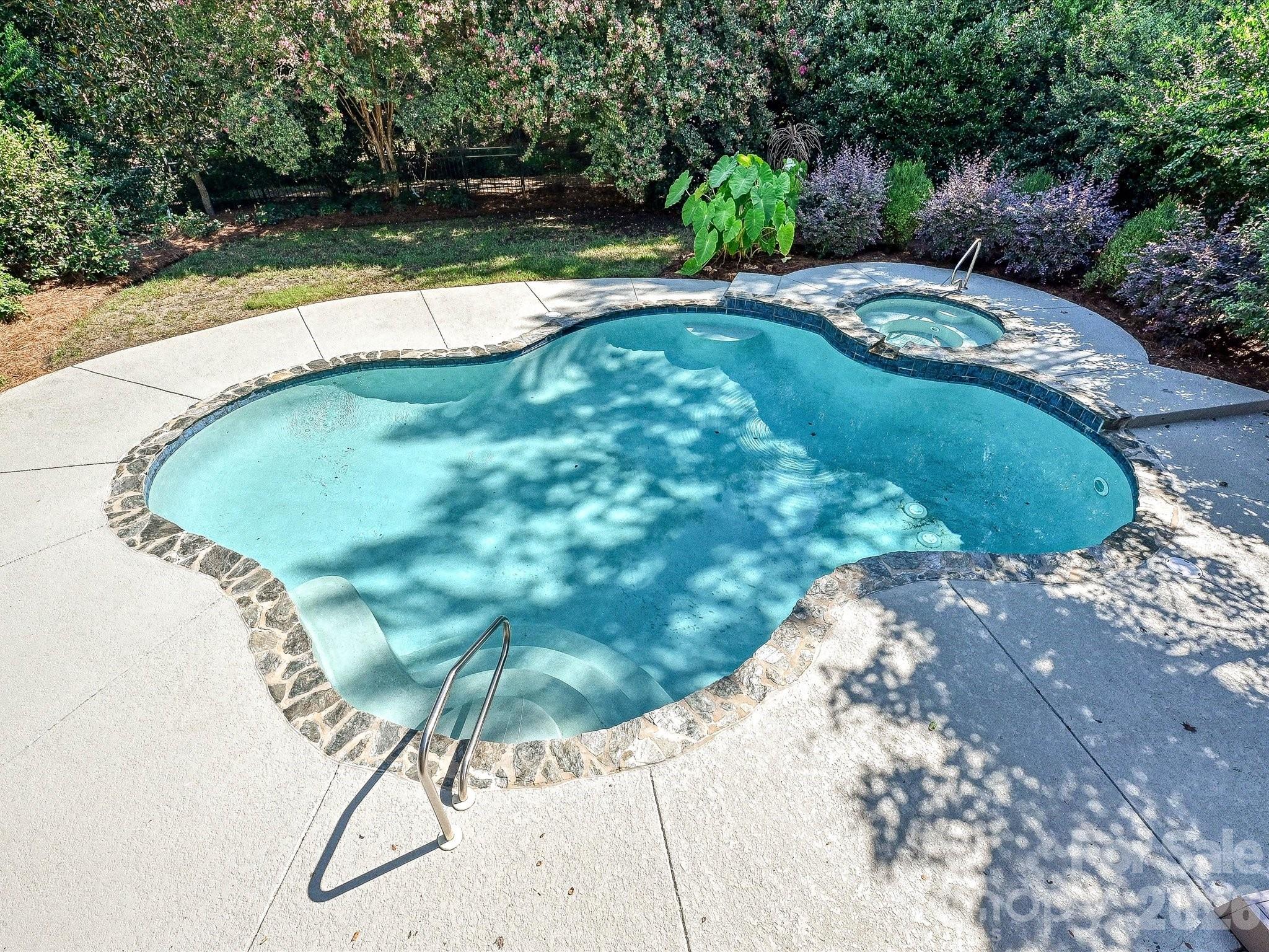 7019 Whitemarsh Court — Charlotte
